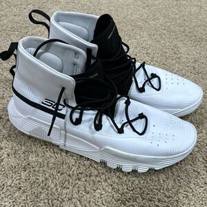 Men’s Basketball Shoes